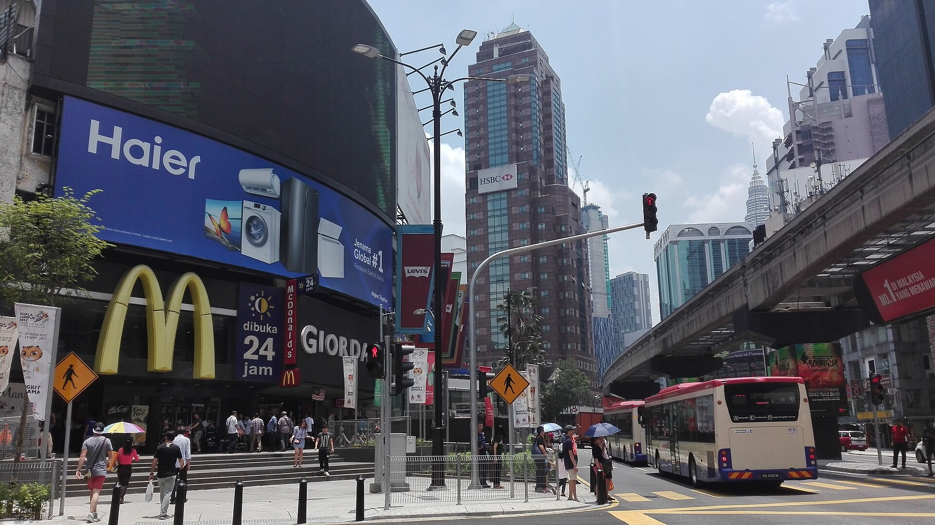 Bukit Bintang intersection at Jalan Bukit Bintang and Jalan Sultan Ismail